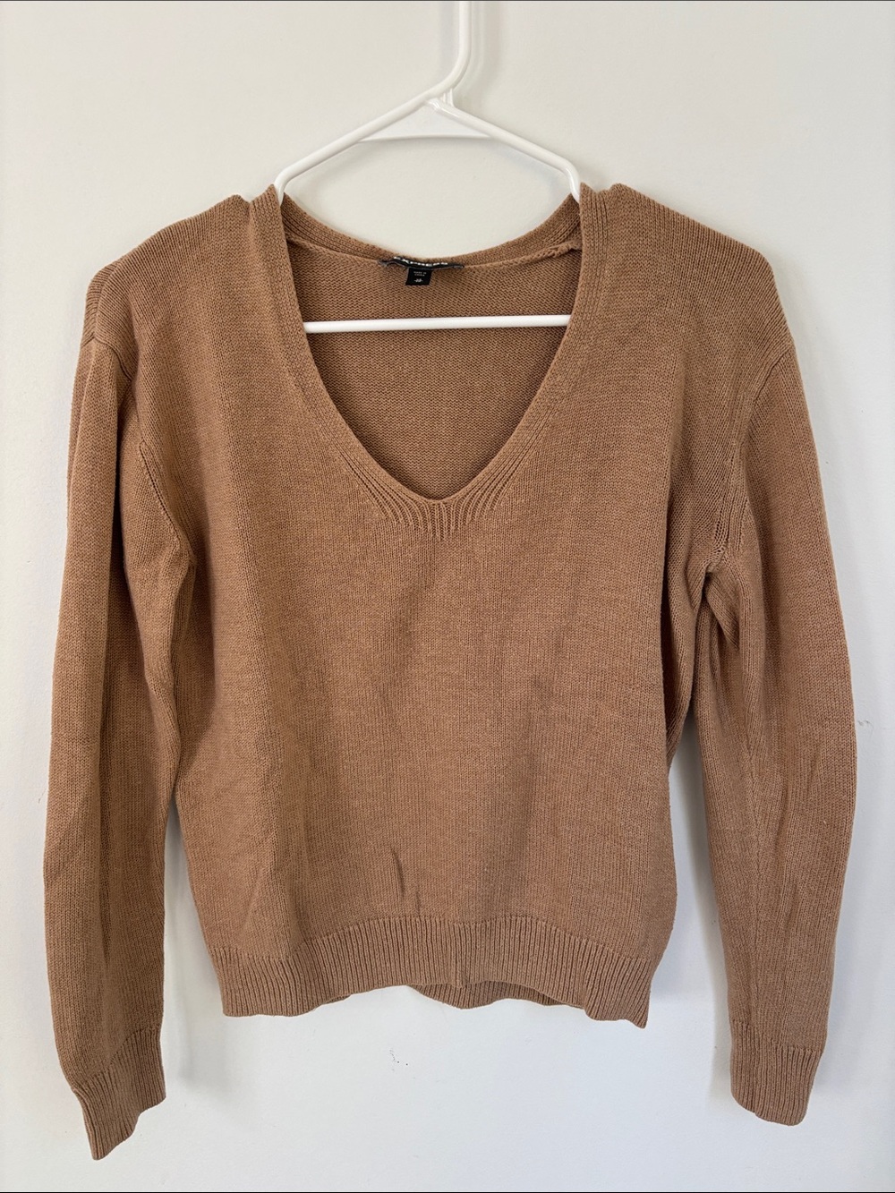Express Women's V-Neck Sweater in Camel Brown